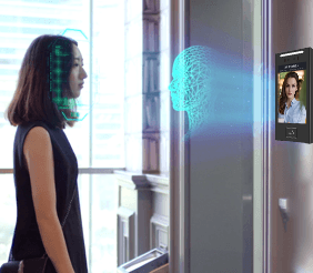 高准确率 快速识别_500毫秒快速识别对比，1秒内完成人脸捕捉、考勤全过程