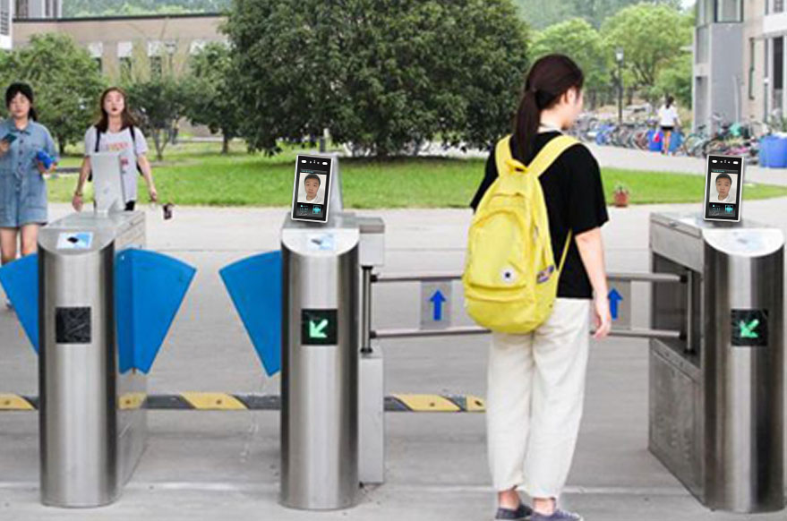 在大学校园应用宿舍人脸识别门禁怎么样？宿舍人脸识别还能出去住吗_深圳捷易科技