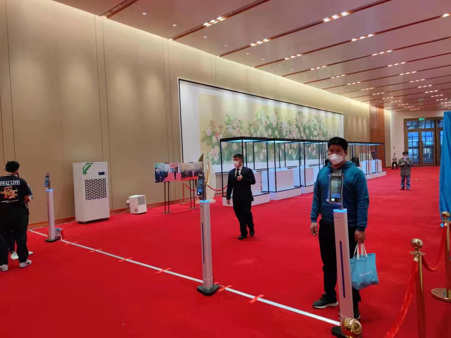 上?；嵴怪行?></div>
                    <div   id=