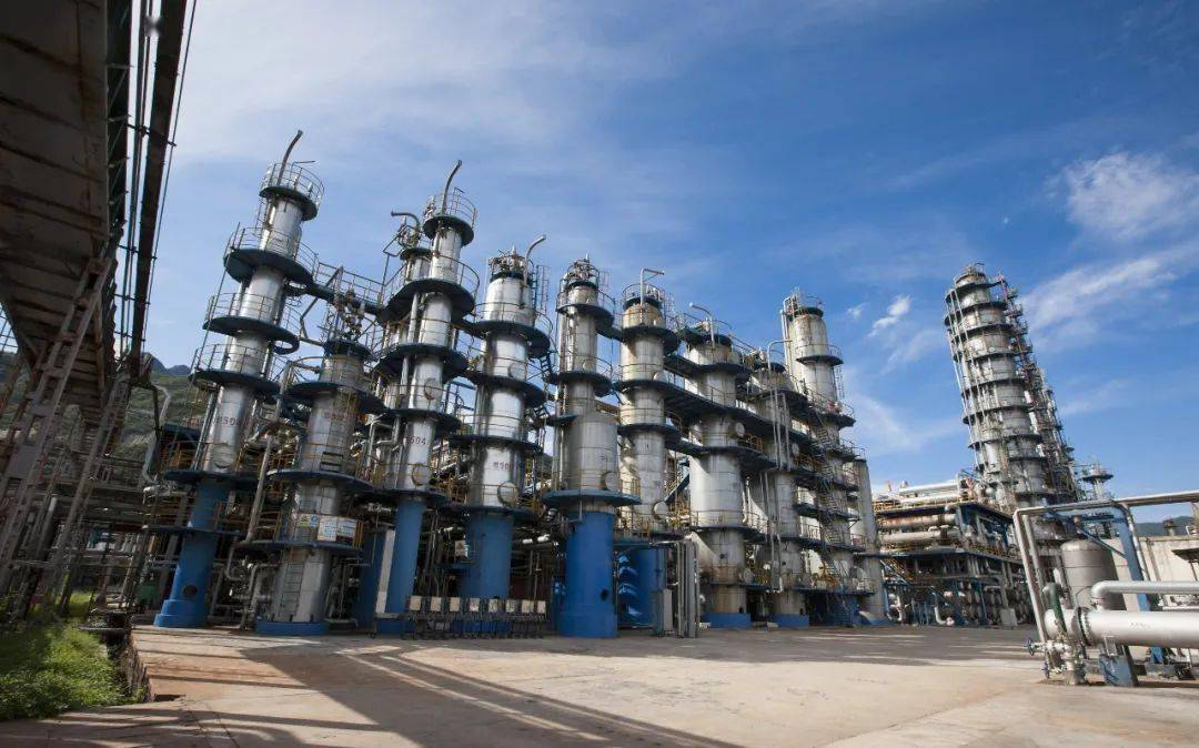 安全第一，石化工业防火新利器——三光谱防明火摄像机在石化厂的应用