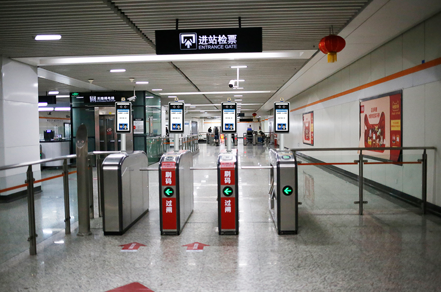 人脸识别测温门禁考勤一体机