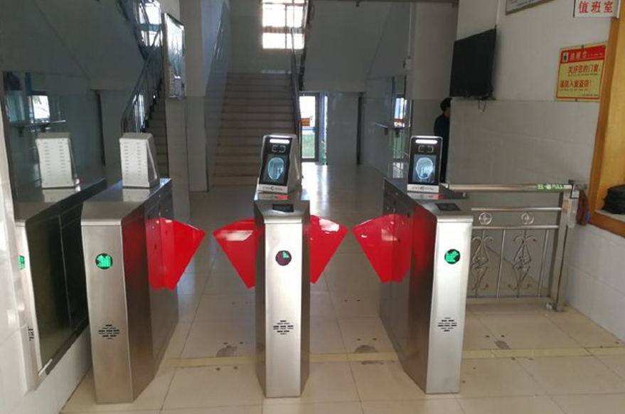 深圳捷易门禁机新产品，杜绝照片、快速安全智能识别_门禁机价格_厂家