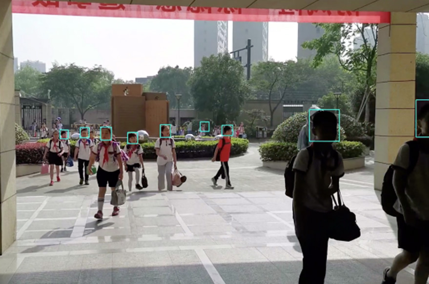 “刷脸”签到考勤，校园人脸识别考勤怎么应用？刷脸打卡机怎么查考勤_深圳捷易科技